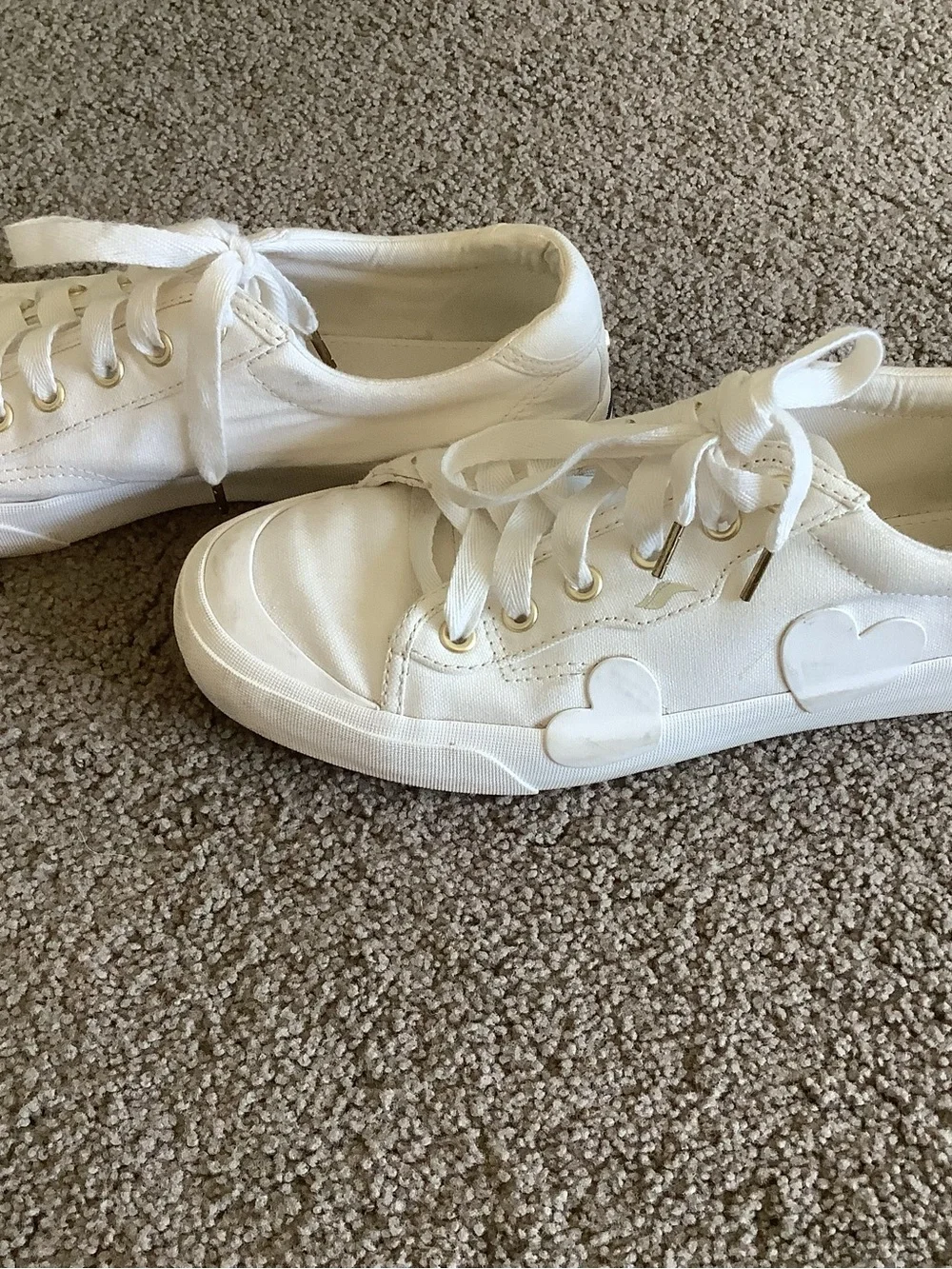 Kate Spade by Keds White Canvas Lace-Up Sneakers with Hearts, size 9.5